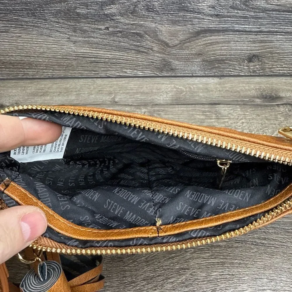 STEVE MADDEN WALLET WRISTLET MAUVE SMOOTH TEXTURED GOLD ZIPPER